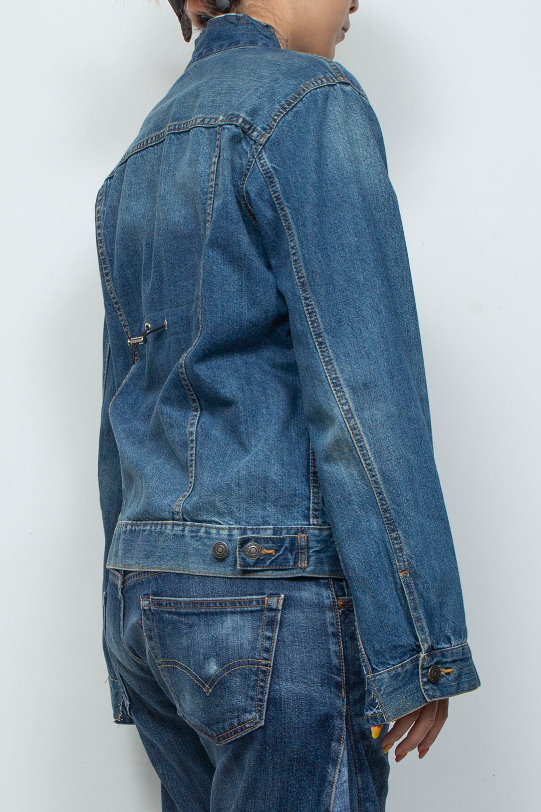 COLLARLESS ADJUSTABLE DENIM JACKET