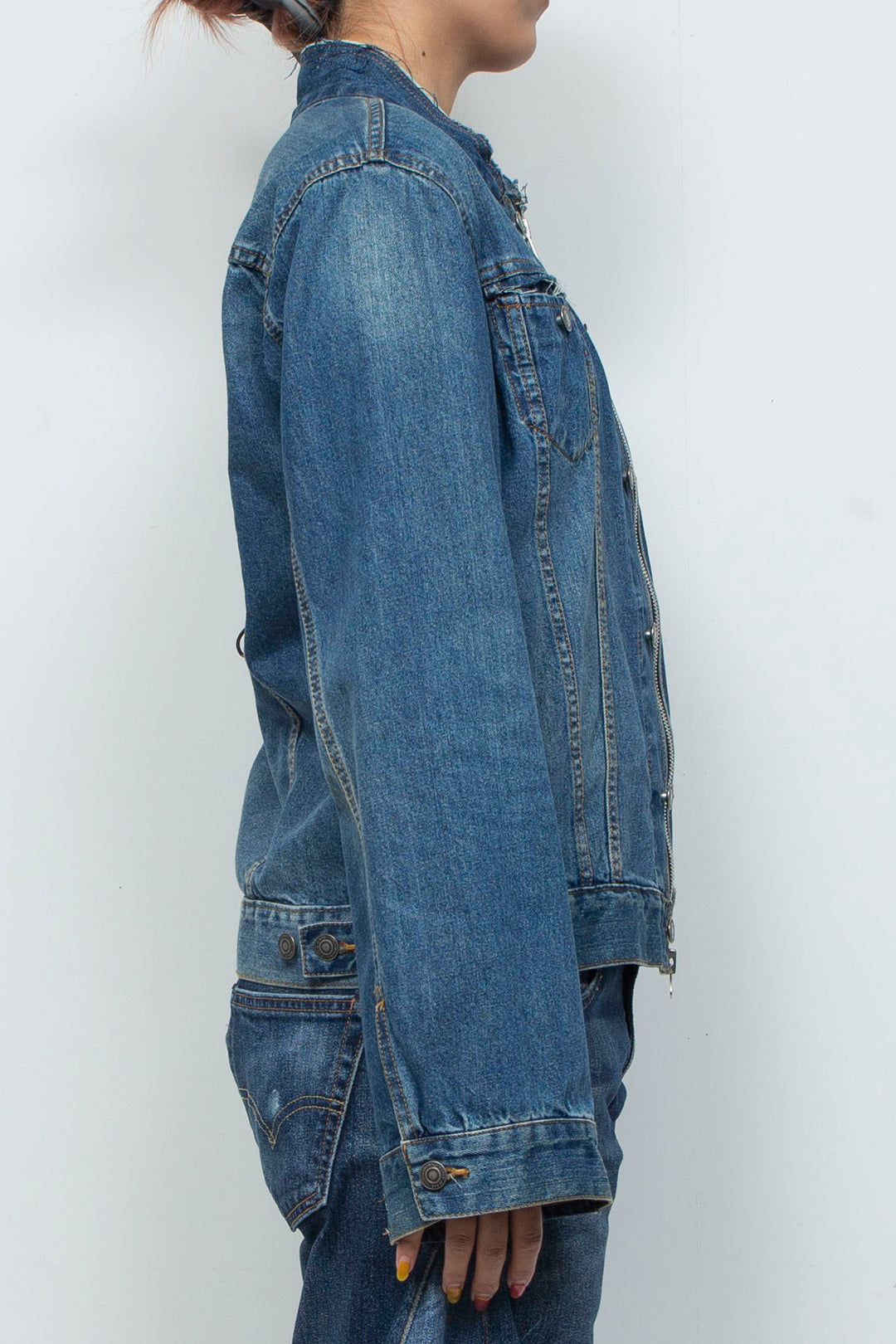 COLLARLESS ADJUSTABLE DENIM JACKET