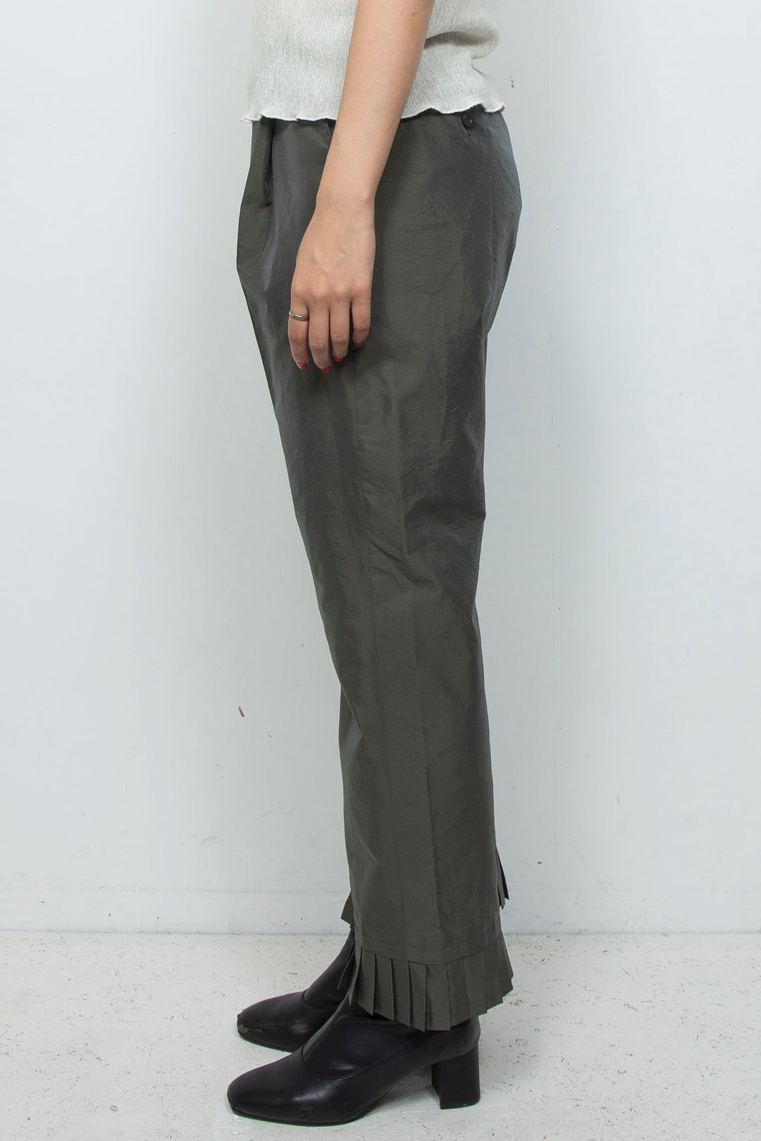 250111 PANTS KHAKI