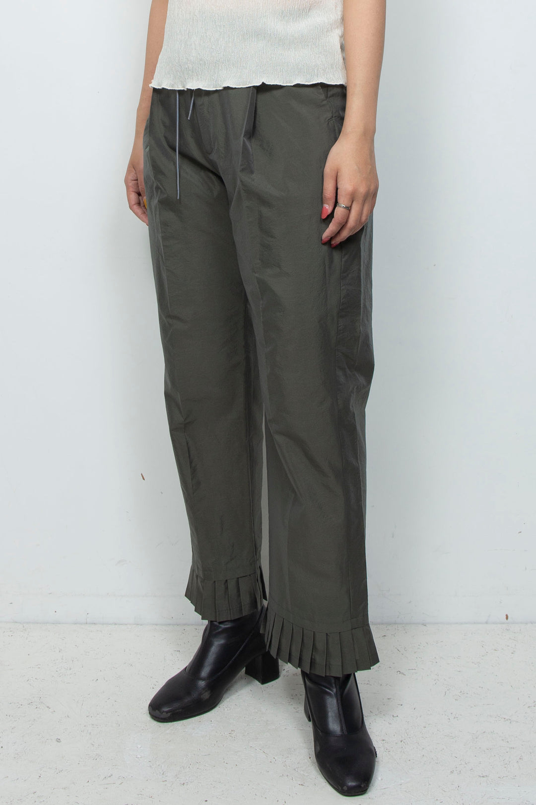 250111 PANTS KHAKI