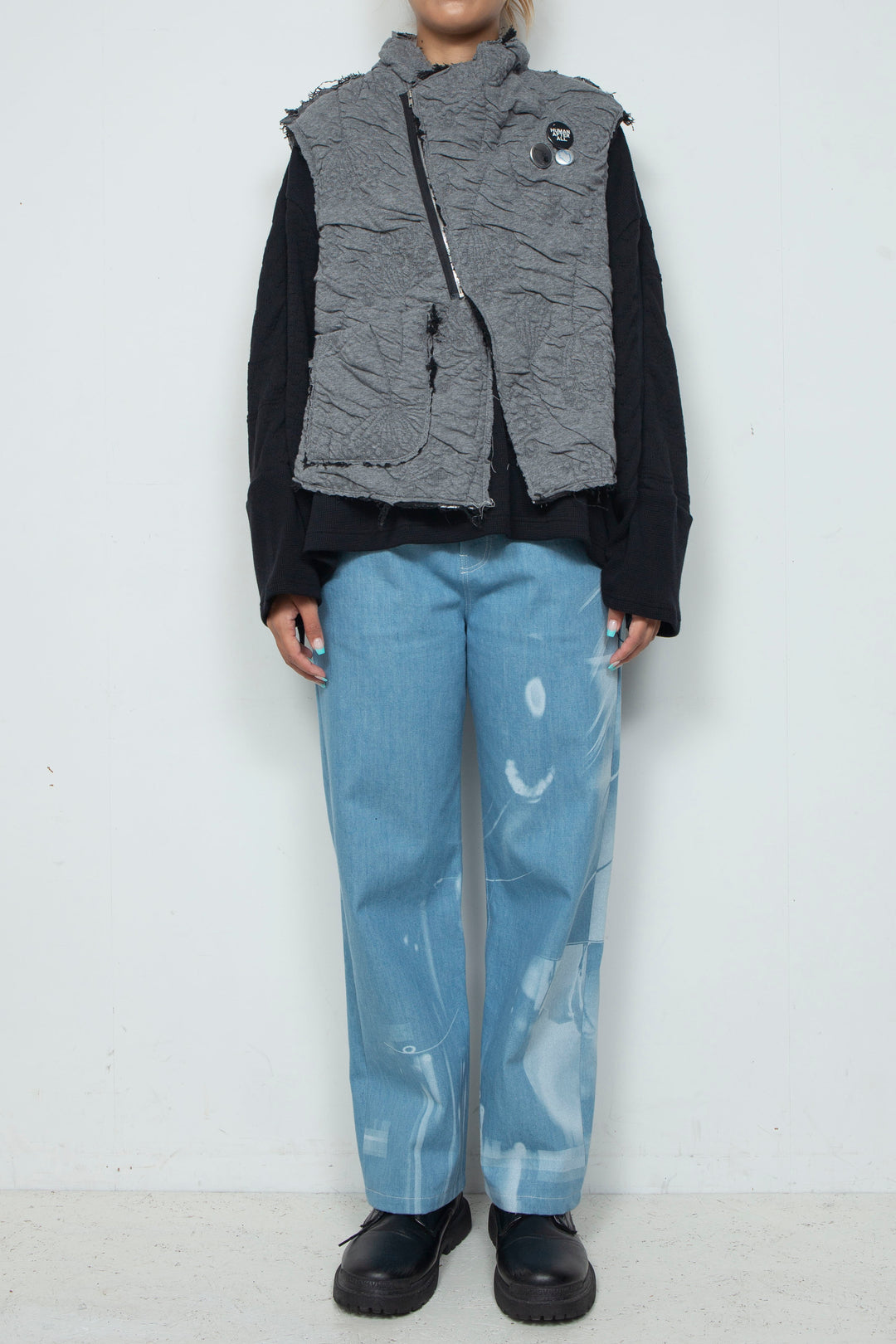 Anacro Vest (Tint Grey)