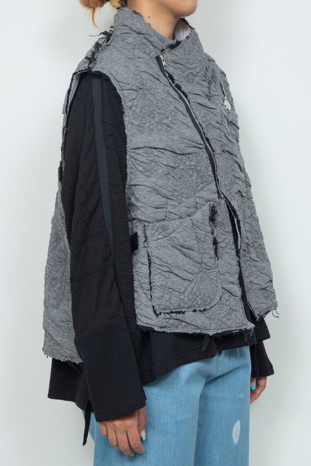 Anacro Vest (Tint Grey)