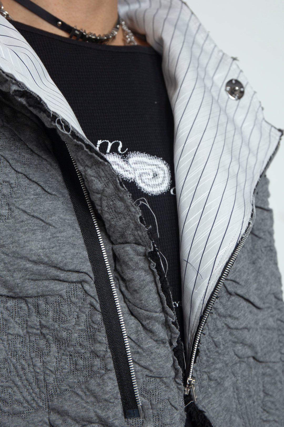 Anacro Vest (Tint Grey)