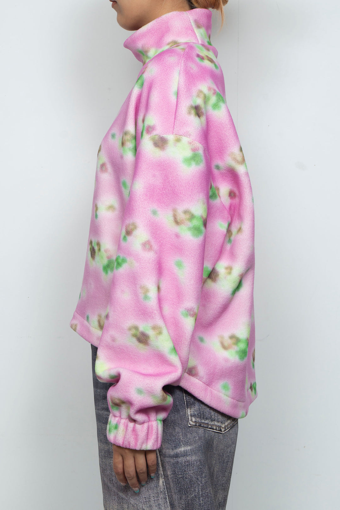 FLOWER PRINTED MOCK-NECK SWEATSHIRT