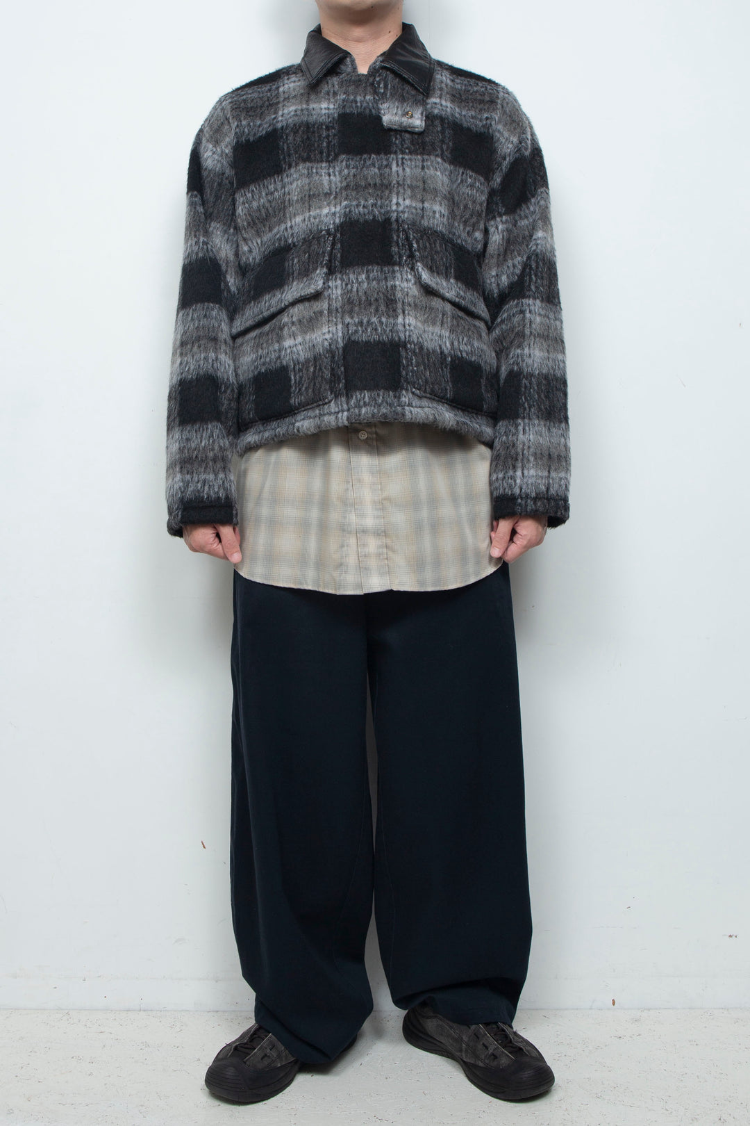 Shaggy Wool Check Ventilation Short Blouson BLACK