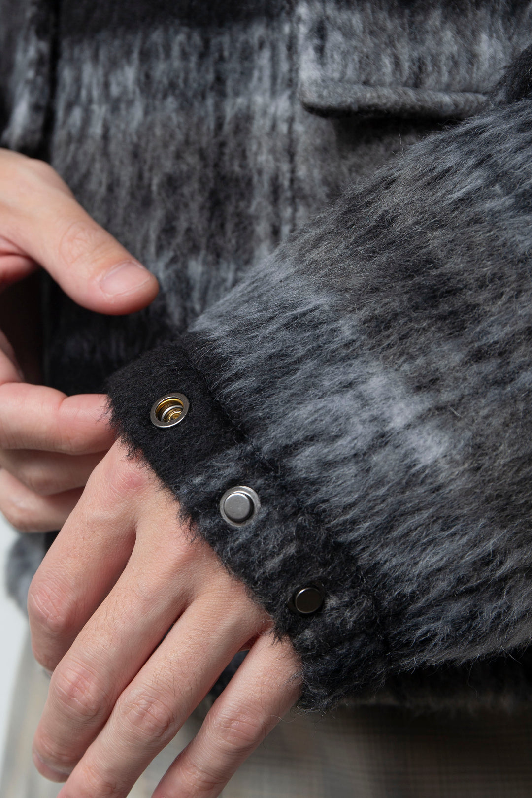 Shaggy Wool Check Ventilation Short Blouson BLACK
