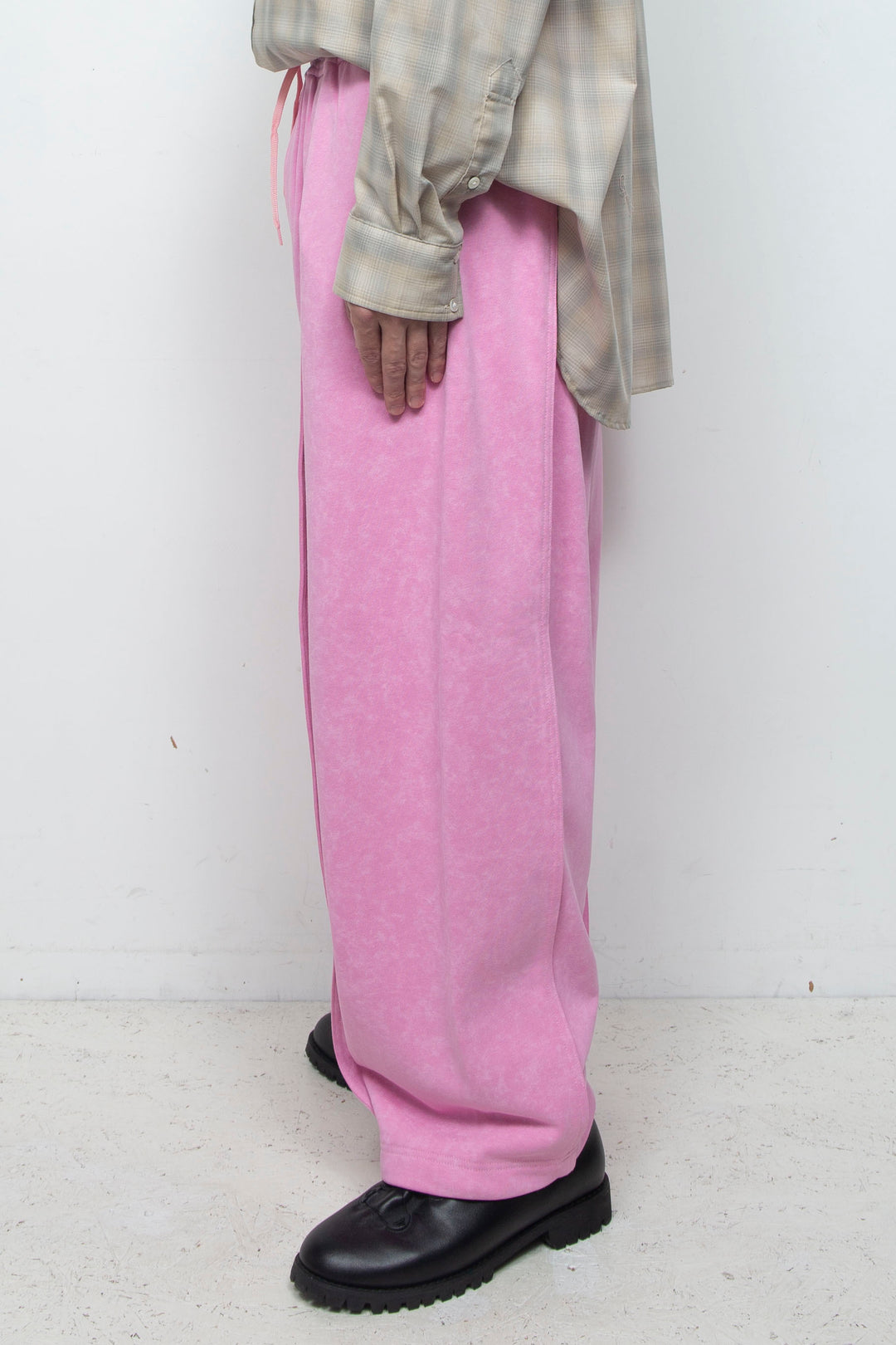 Batik-Dyed Layered Tuck Crescent Sweatpants PINK
