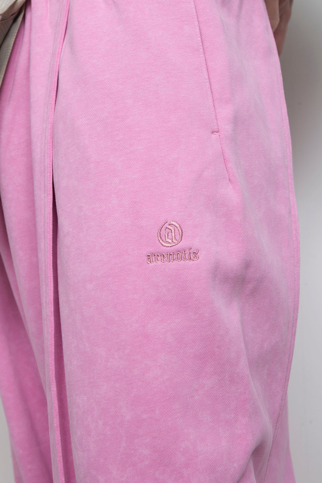 Batik-Dyed Layered Tuck Crescent Sweatpants PINK