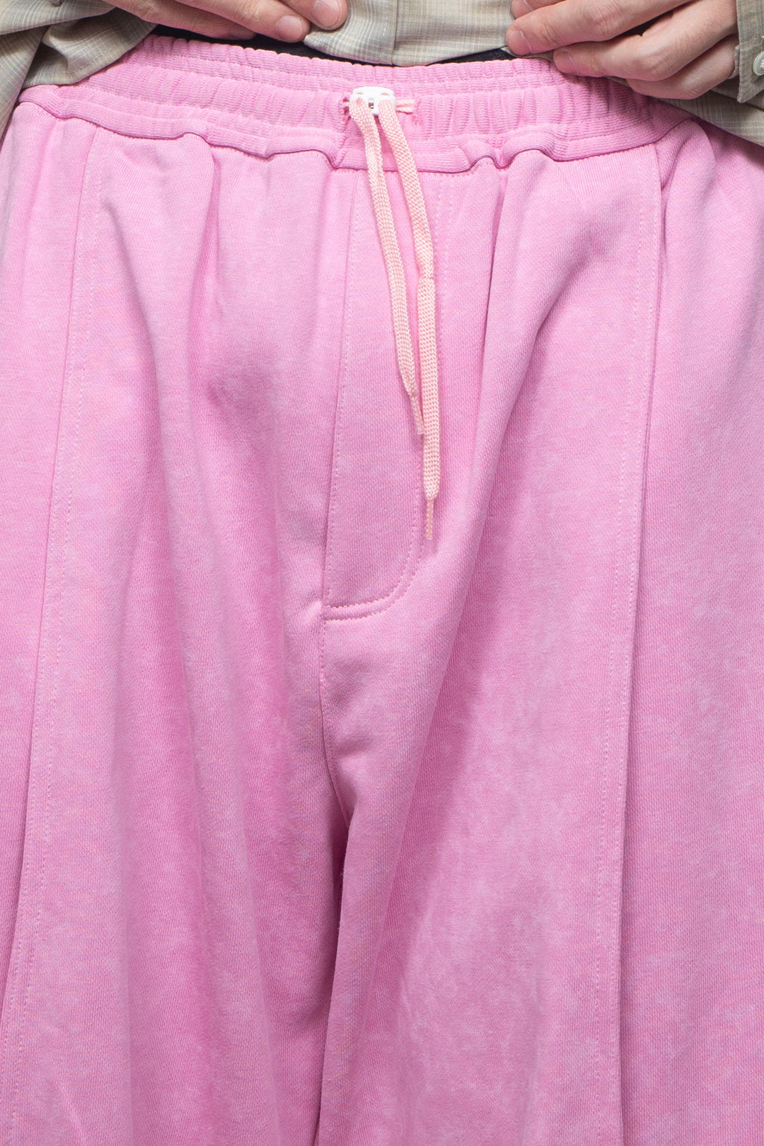 Batik-Dyed Layered Tuck Crescent Sweatpants PINK