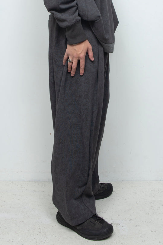 Batik-Dyed Layered Tuck Crescent Sweatpants CHARCOAL