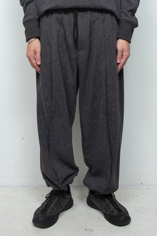 Batik-Dyed Layered Tuck Crescent Sweatpants CHARCOAL