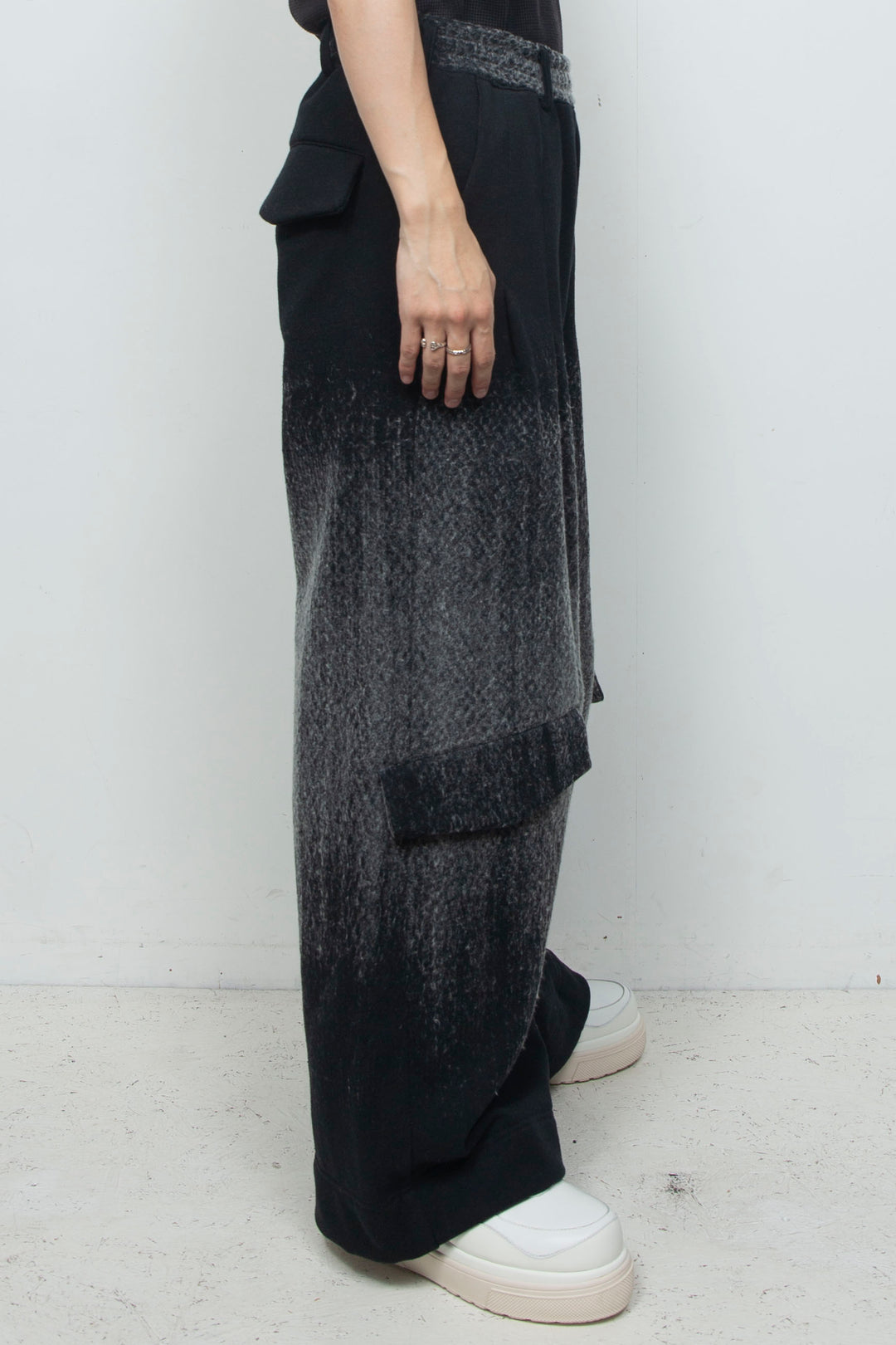 LB26AW-PT09-NDJ BLACK BASED