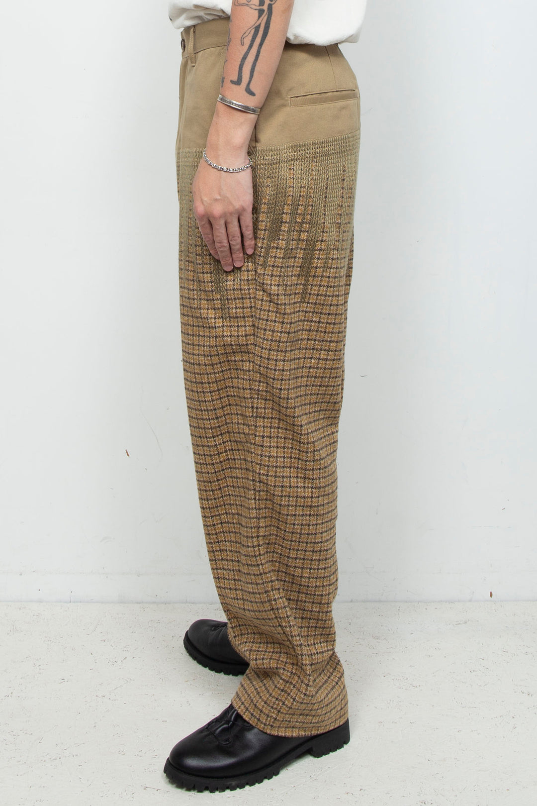 "ANAHEIM" Boundaries Embroidered Hunter Trousers BEIGE