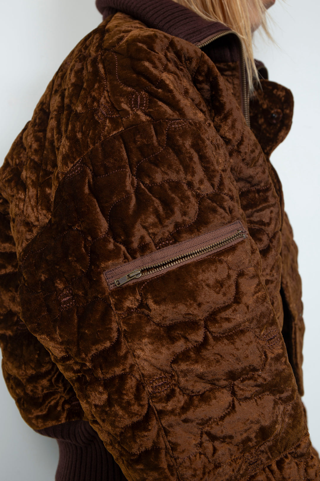Sazanka quilted velour bomber jacket Chocolate