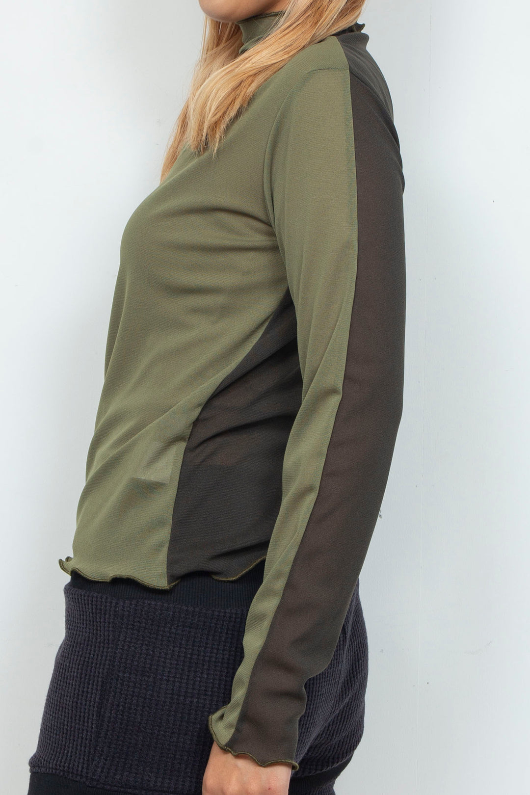 Bicolor High Neck Sheer Top Green / Khaki