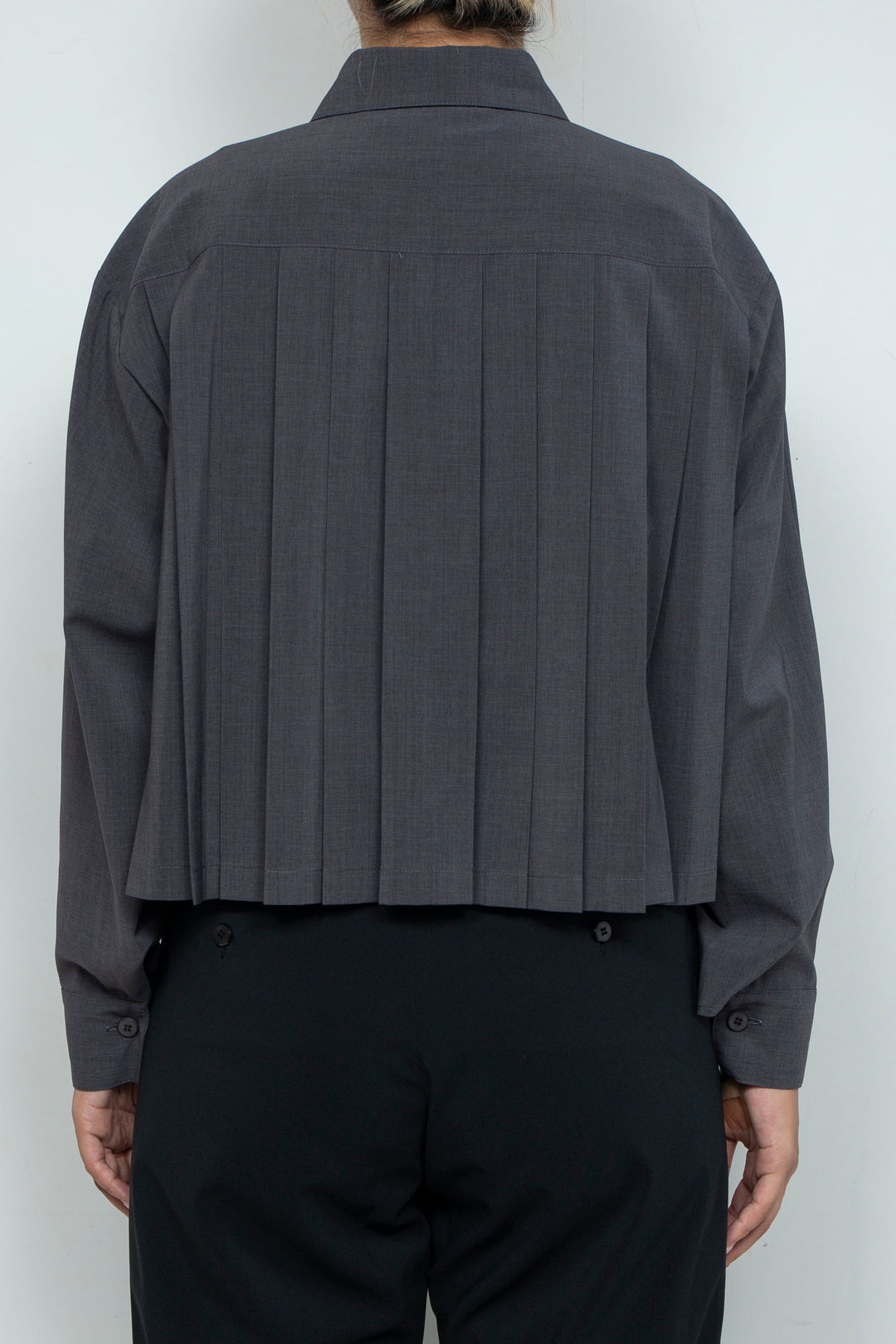 260201 SHIRT CHARCOAL GRAY