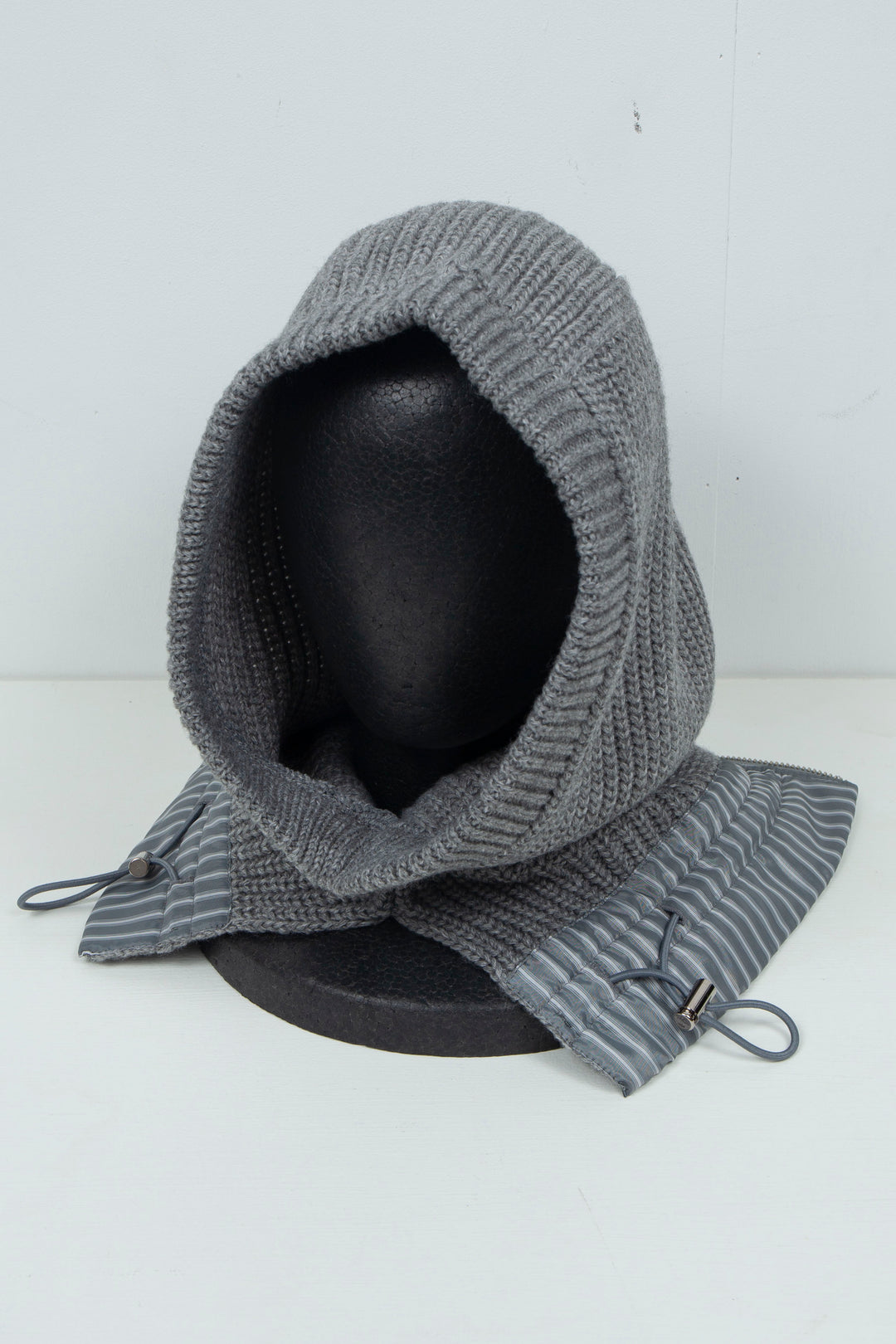 2602009 NECK WARMER GRAY