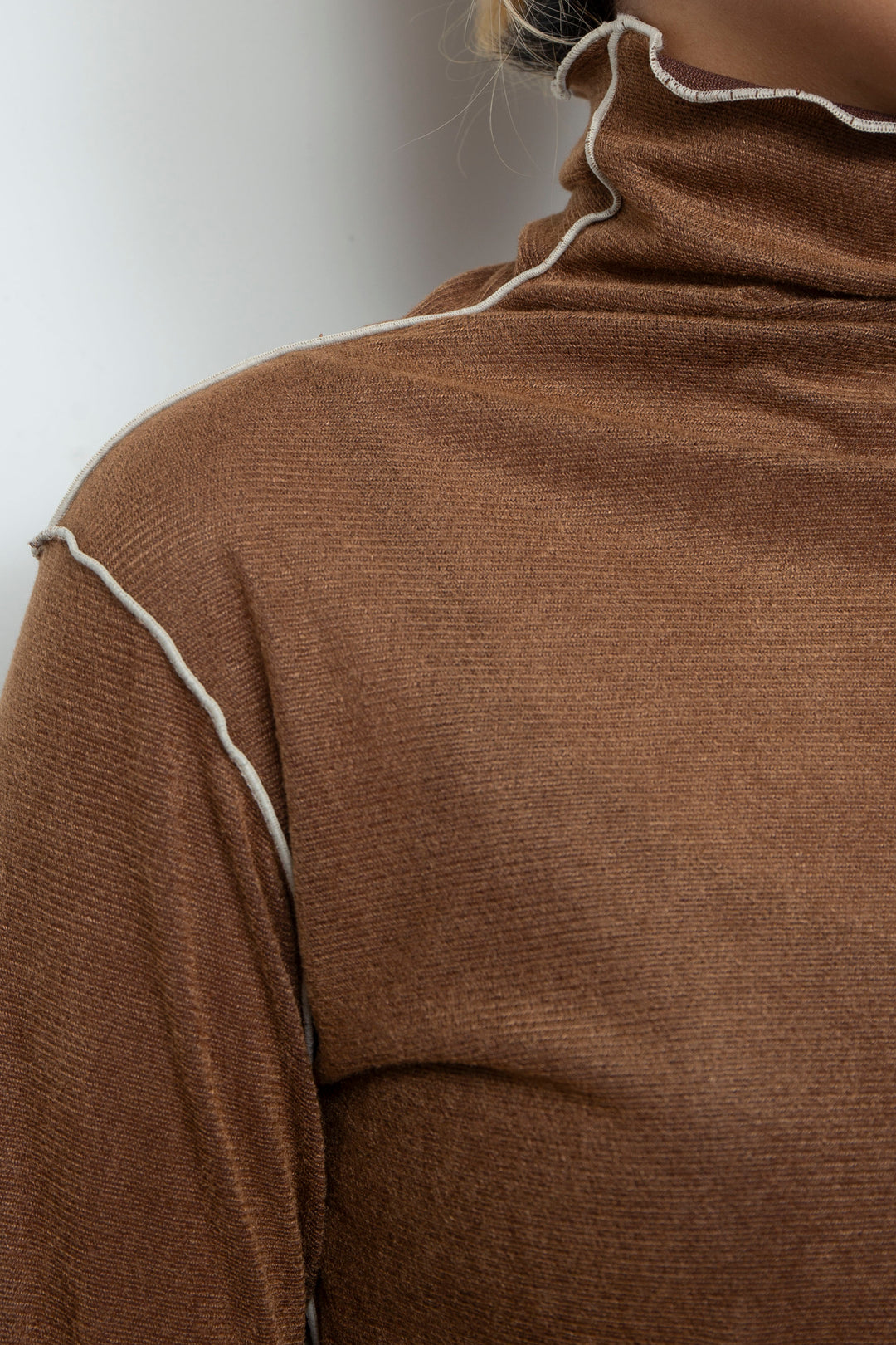 Mellow Velour Top Brown