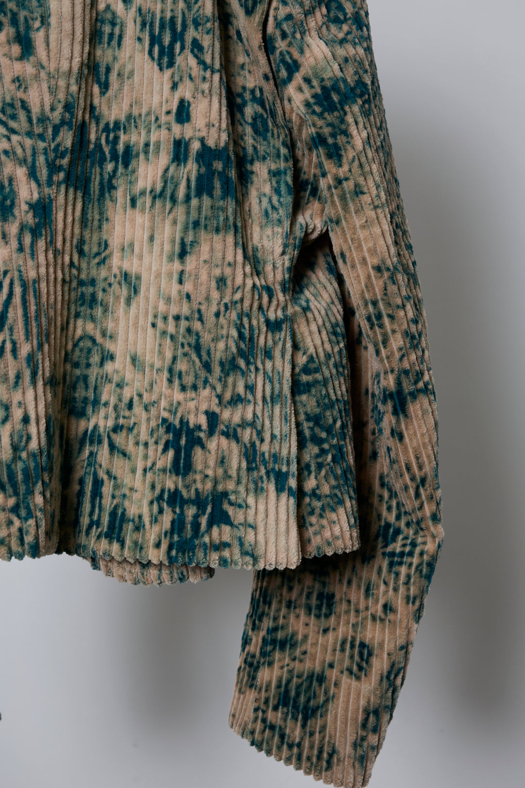 ROUND SILHOUETTE SHORT JK DYE BLEACH GREEN