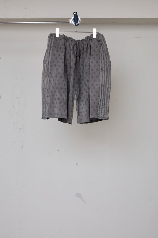 先行予約 RELAXED SEAMLESS SHORTS