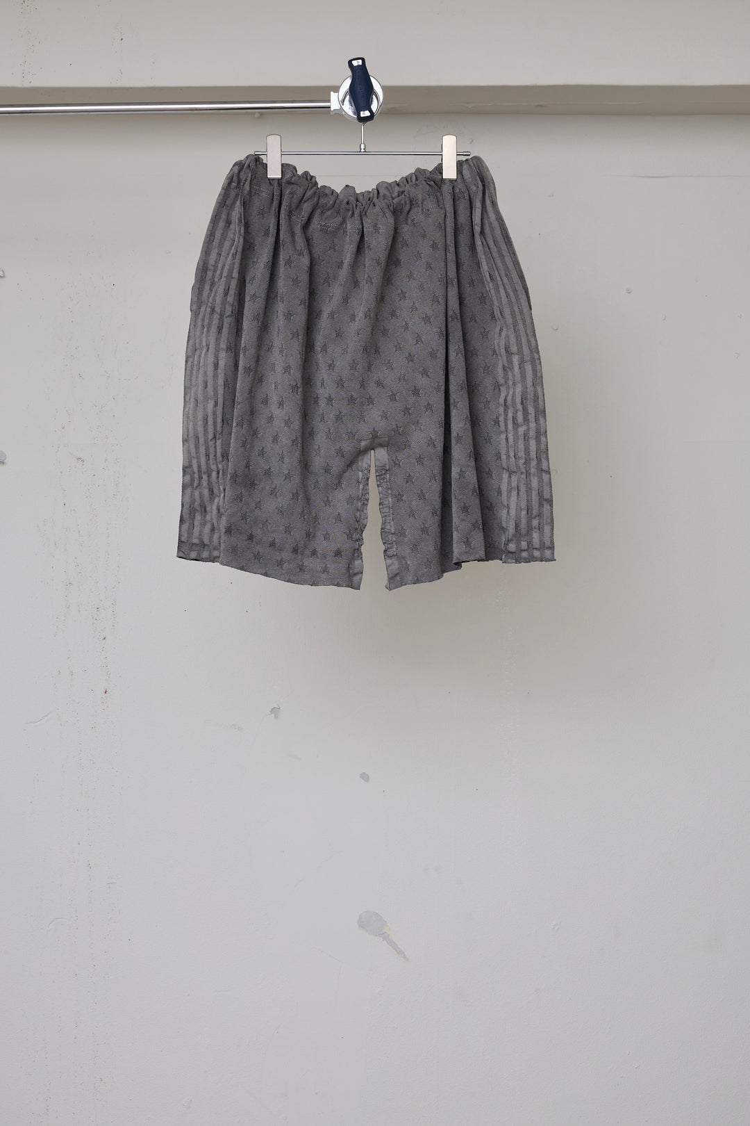 先行予約 RELAXED SEAMLESS SHORTS