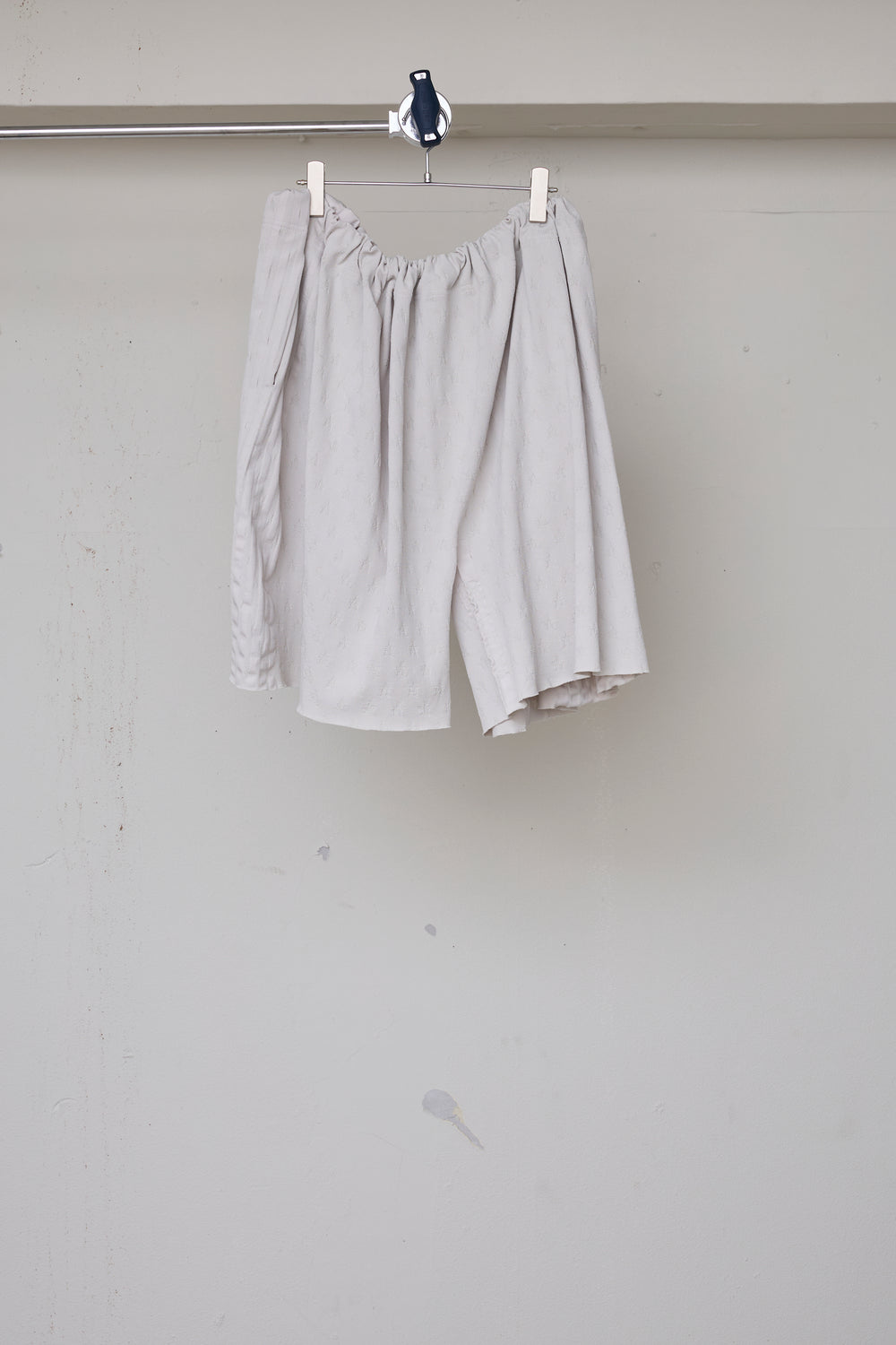 RELAXED SEAMLESS SHORTS White