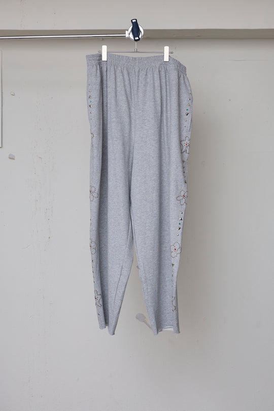 先行予約 EMBELLISHED FLORAL JOGGERS