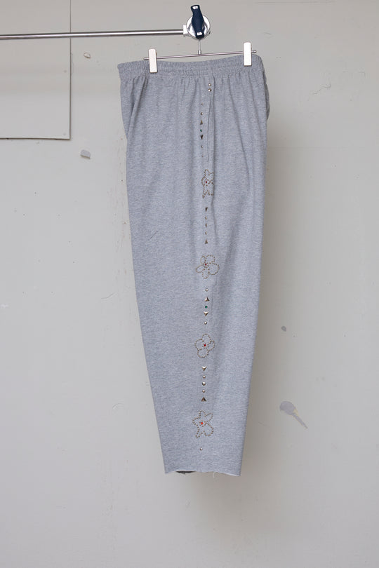 先行予約 EMBELLISHED FLORAL JOGGERS