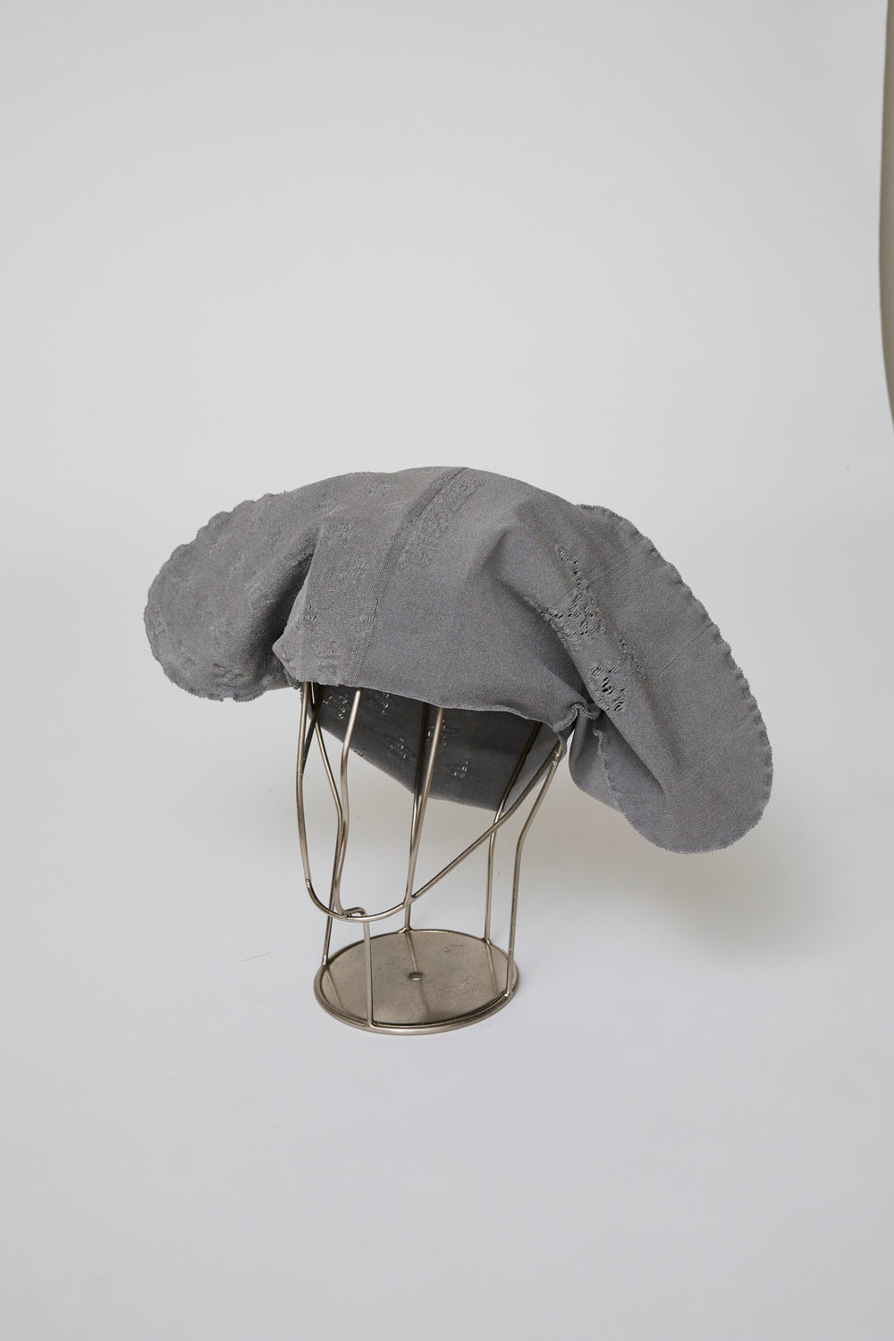 先行予約 DISTORTED SEAMLESS BEANIE