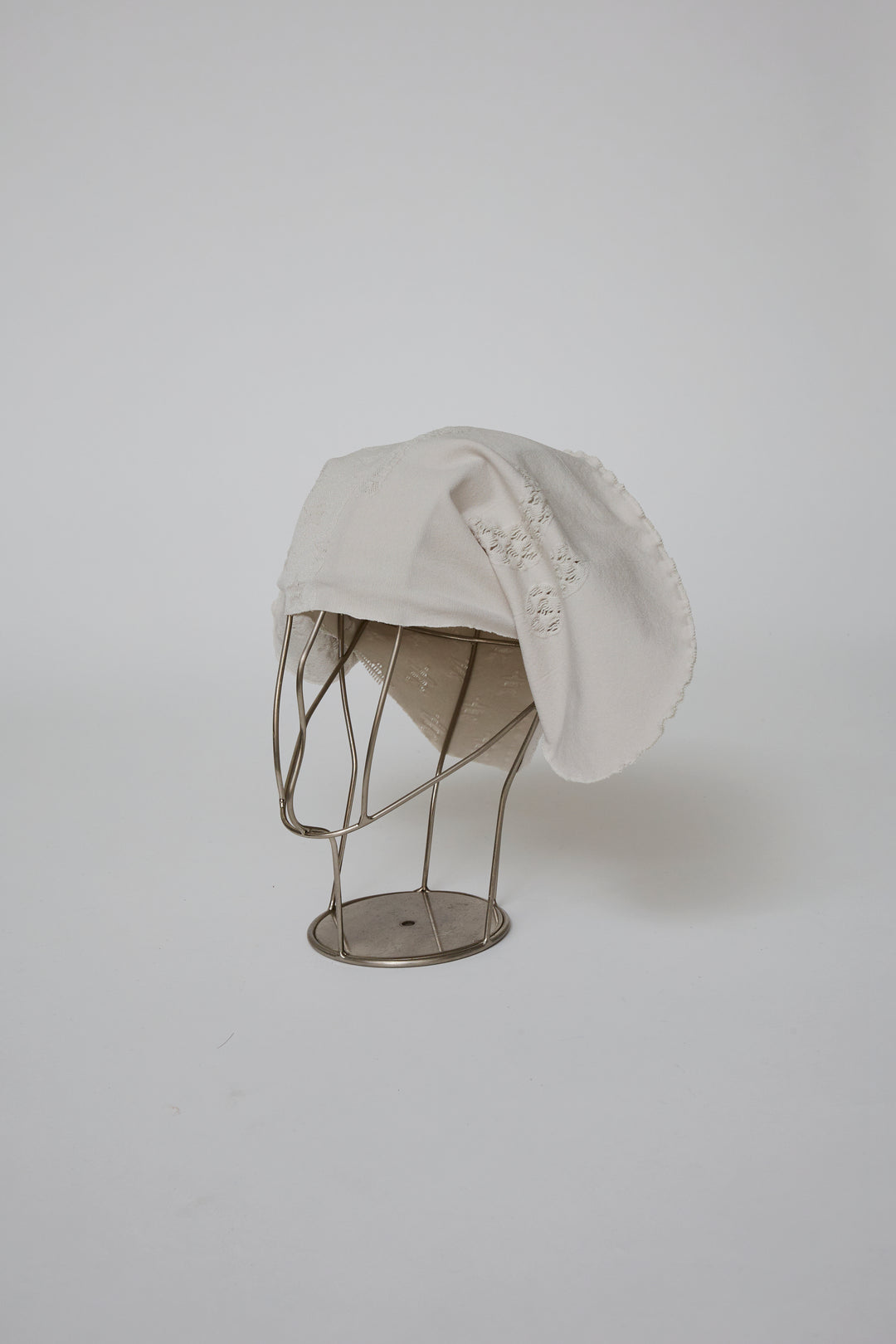 先行予約 DISTORTED SEAMLESS BEANIE