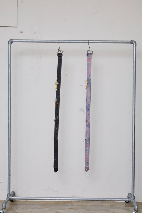 先行予約 HAND-SPRAYED/STUDDED LEATHER BELT