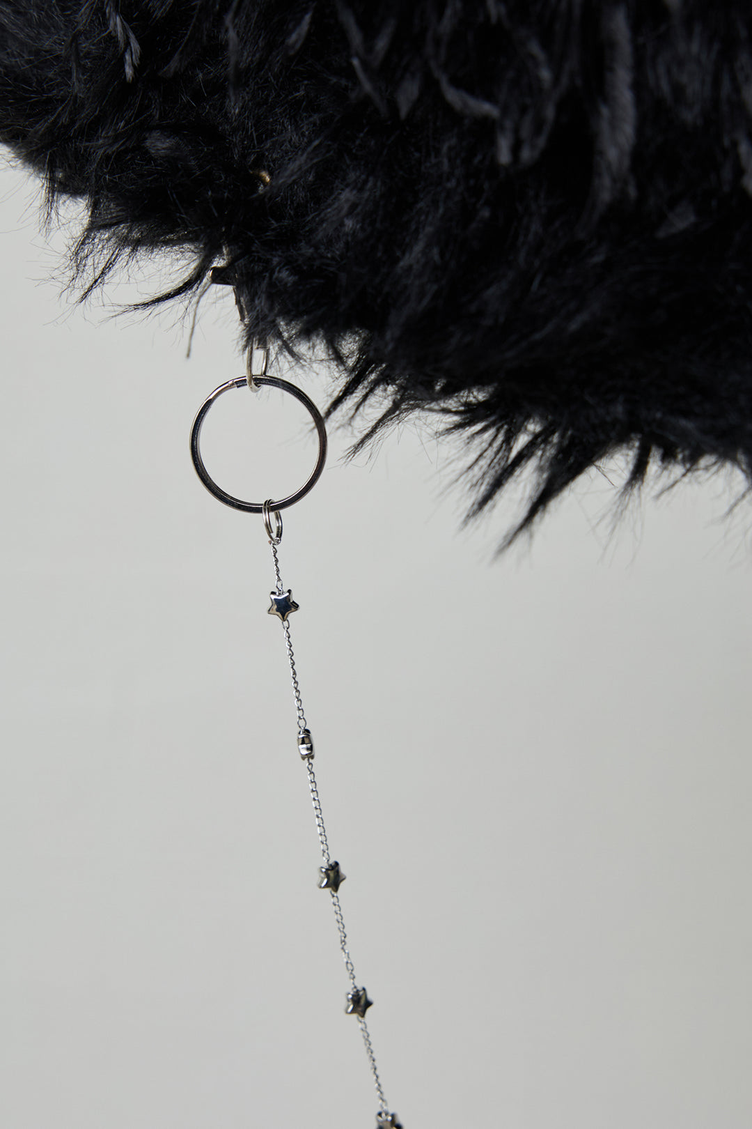 DETACHABLE JEWELRY BUCKET HAT BLACK
