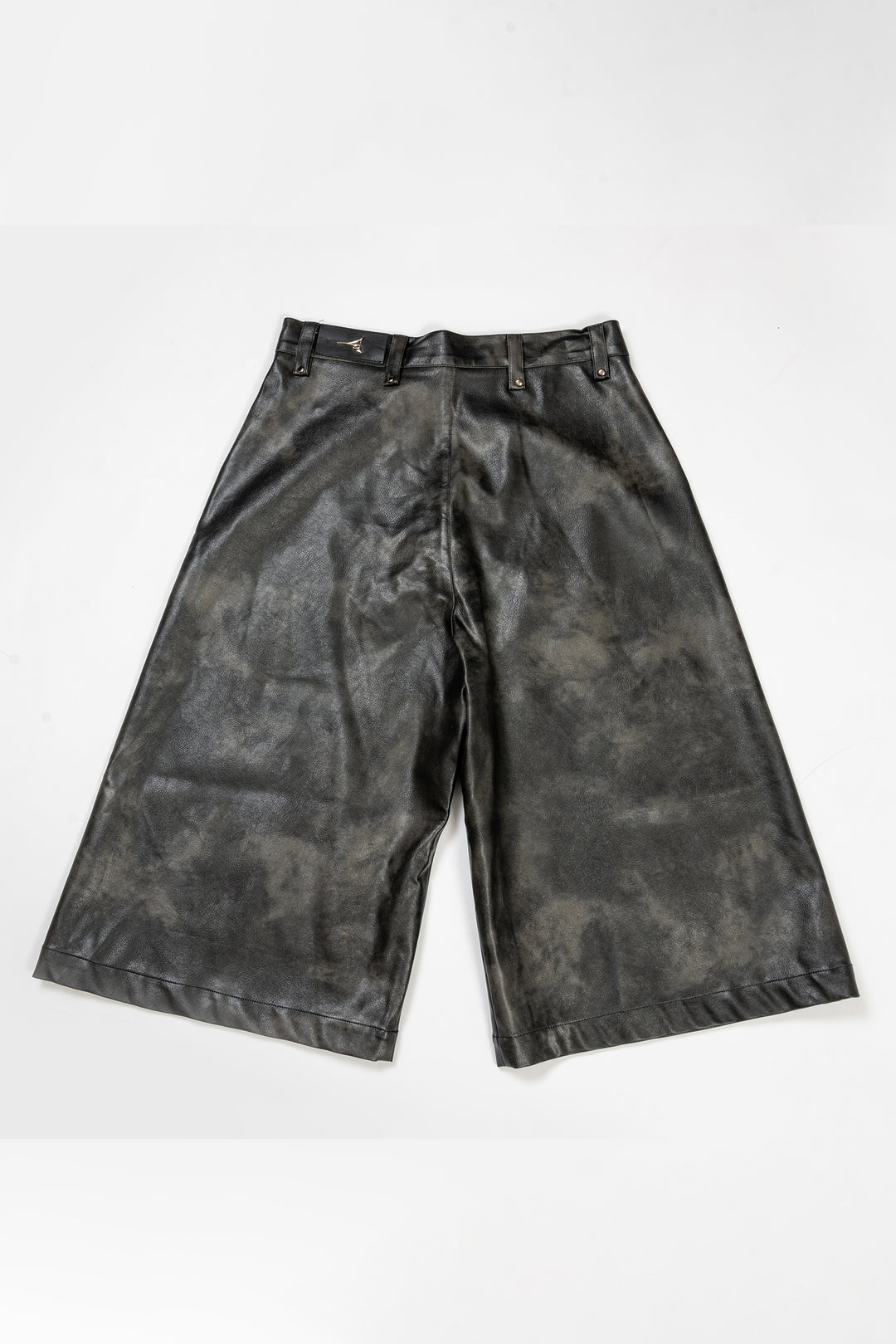 Black spliced leather zipper shorts