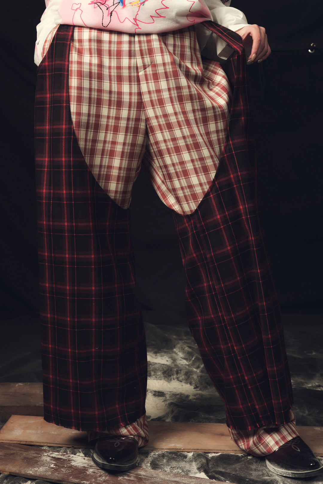 Double layered cross checkered pants