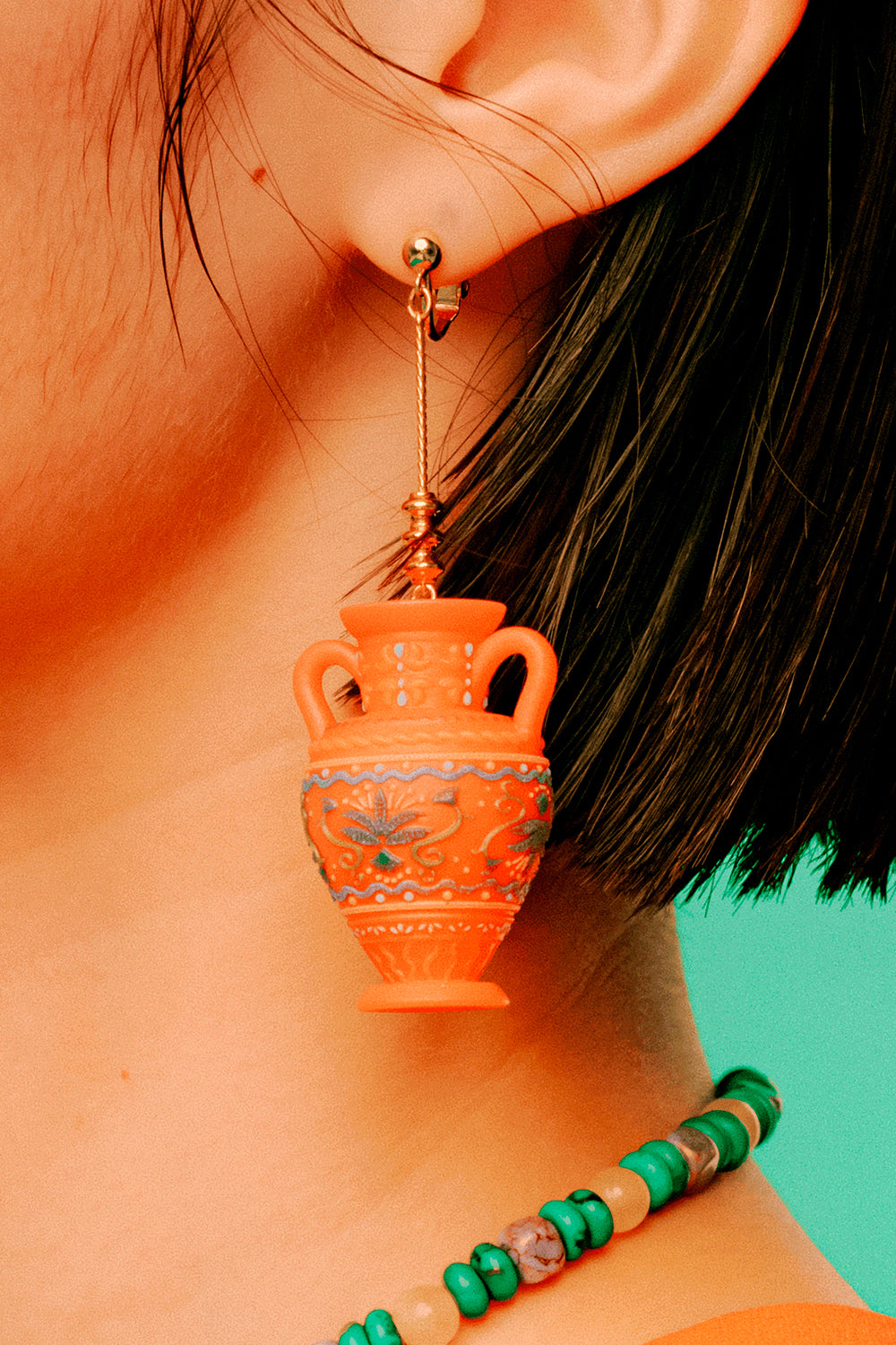 Flower vase single earring