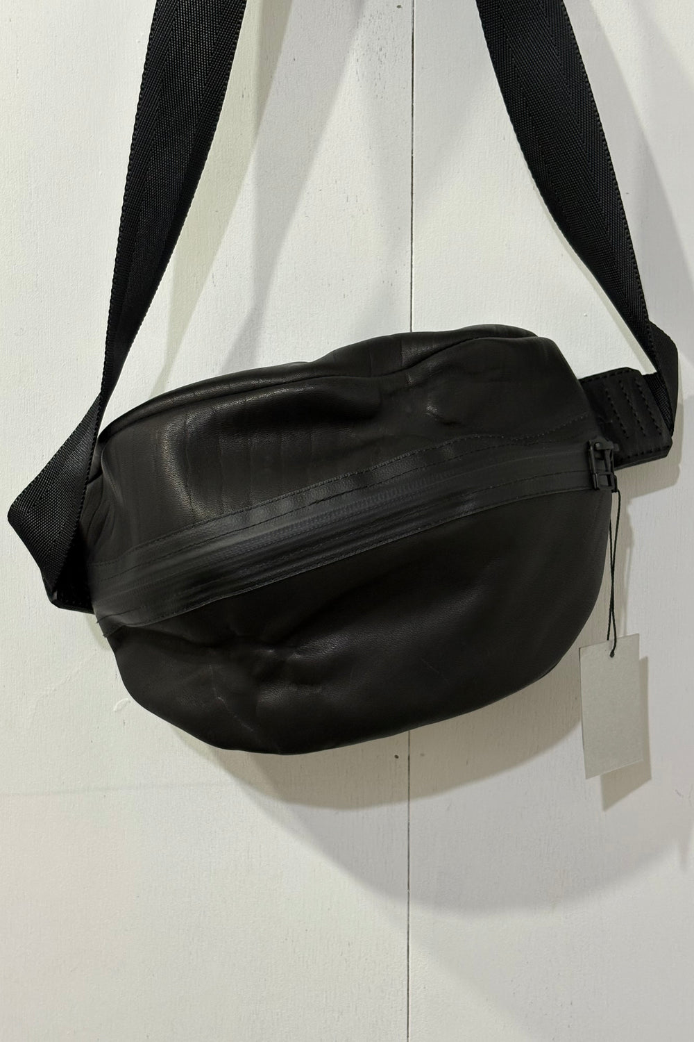 KagariYusuke スキンバムバッグ