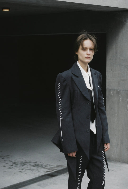 Peaked Flare Layered Jacket BLACK