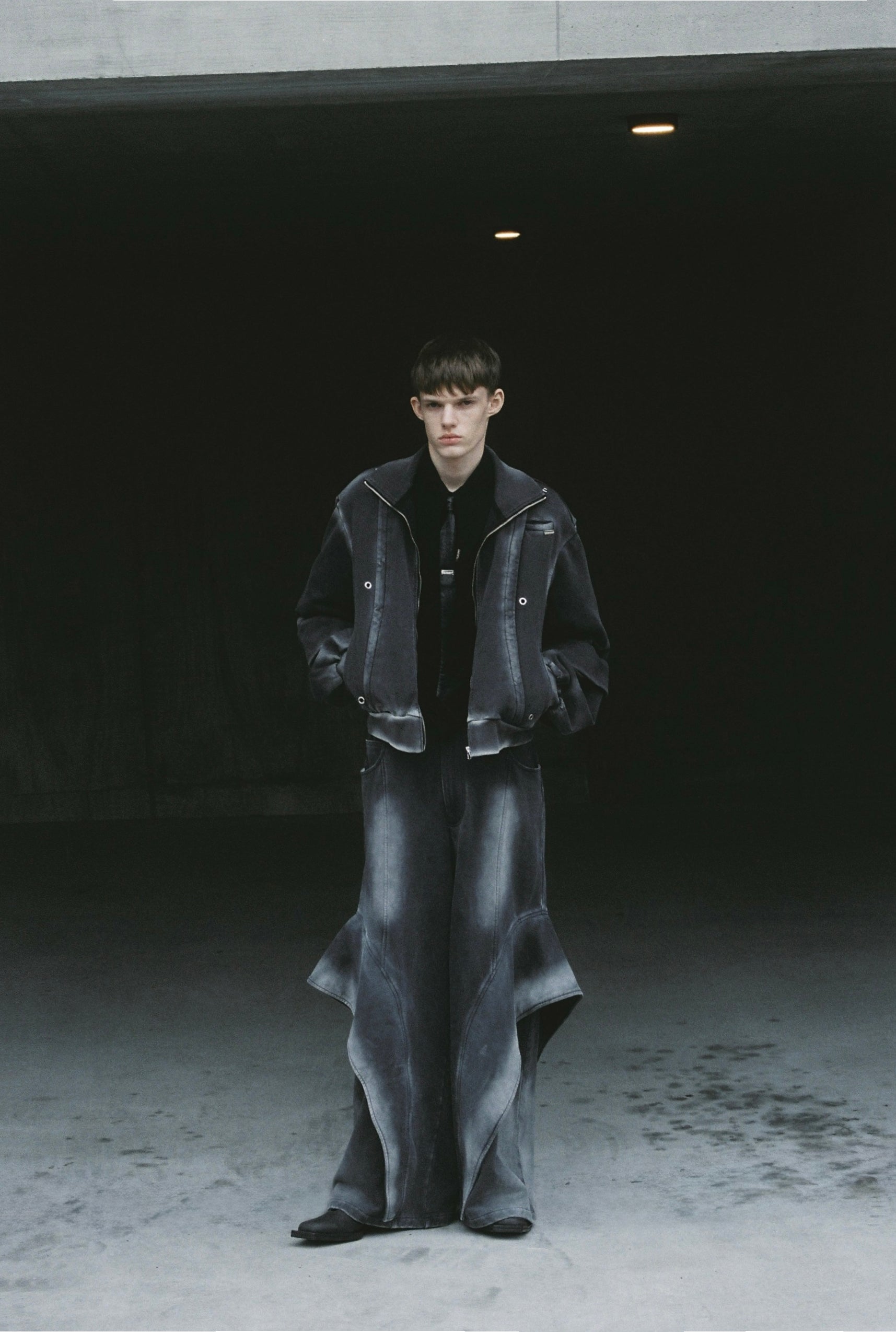 Angel Fin Layer Sweatpants Charcoal MIKAGE SHIN (ミカゲシン)通販