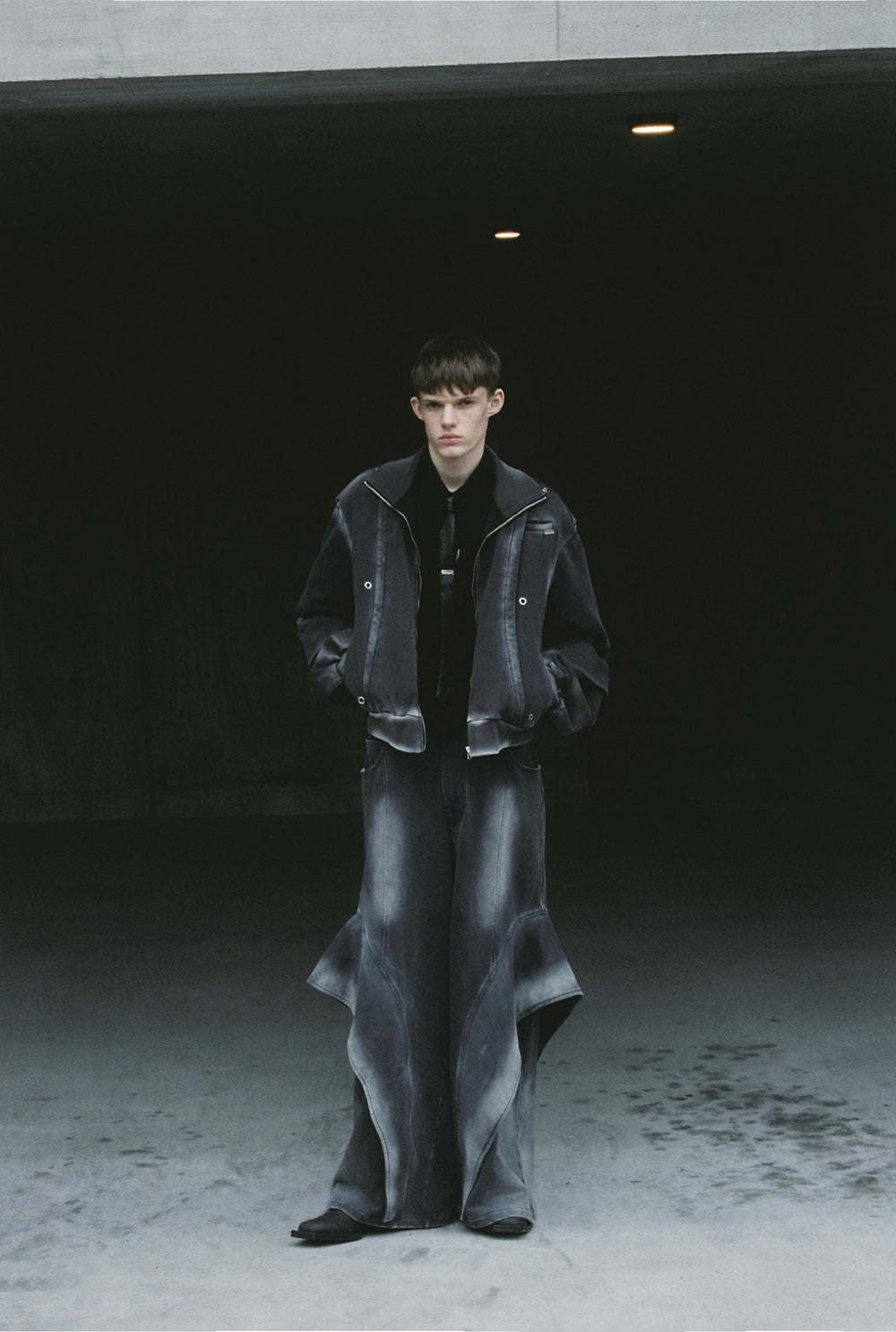 Angel Fin Layer Sweatpants Charcoal