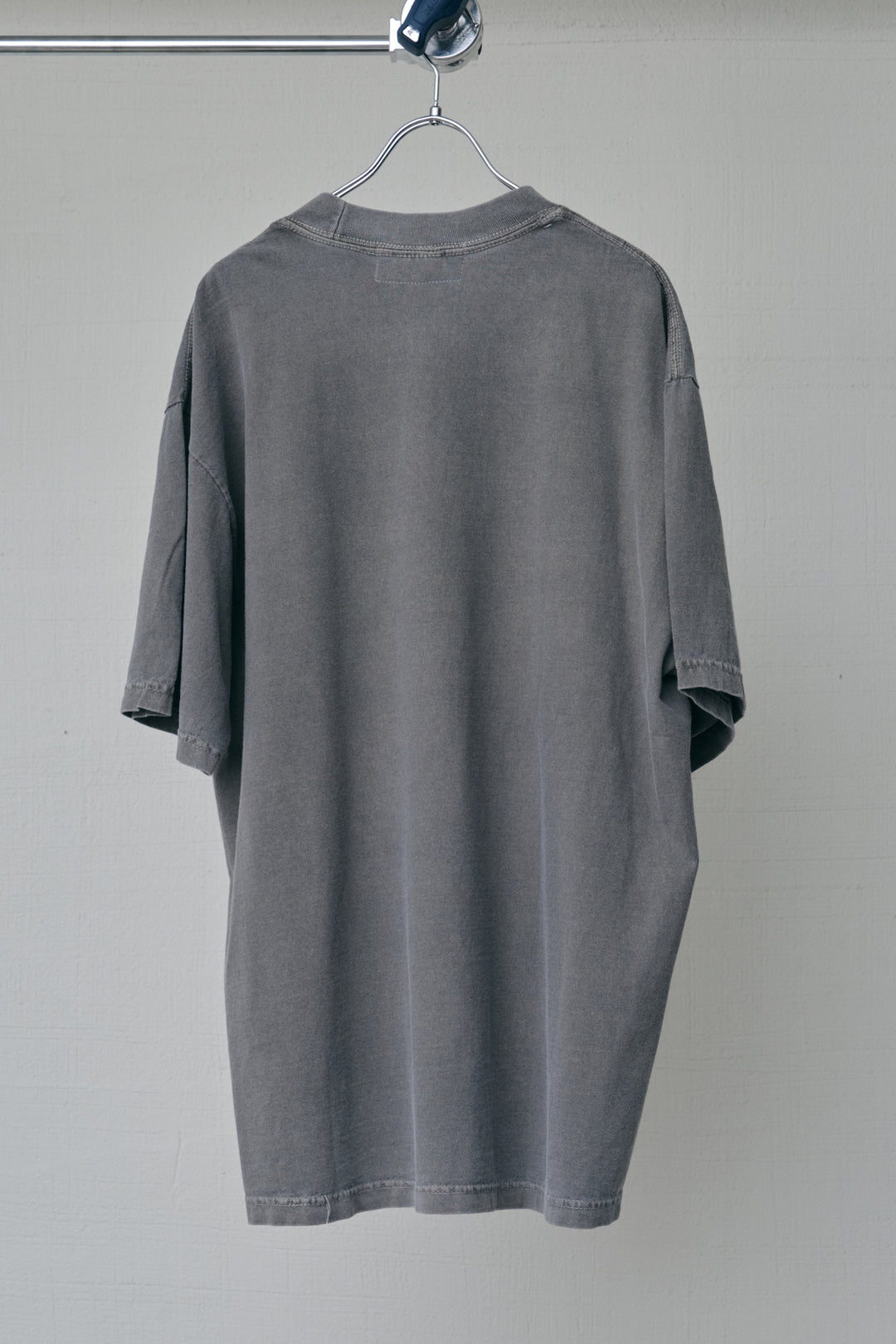 VINTAGE-ISH "MAIN CHARACTER" OVER-DYE GRAY