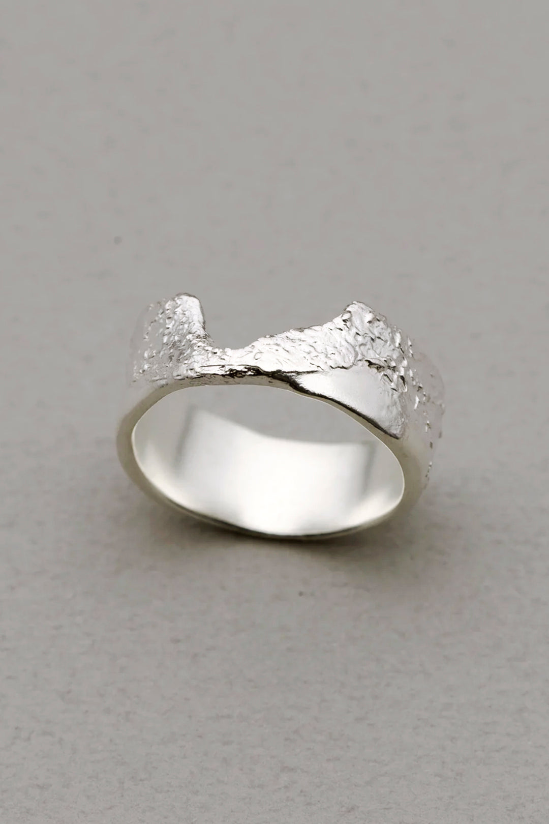 Fragile / Ring