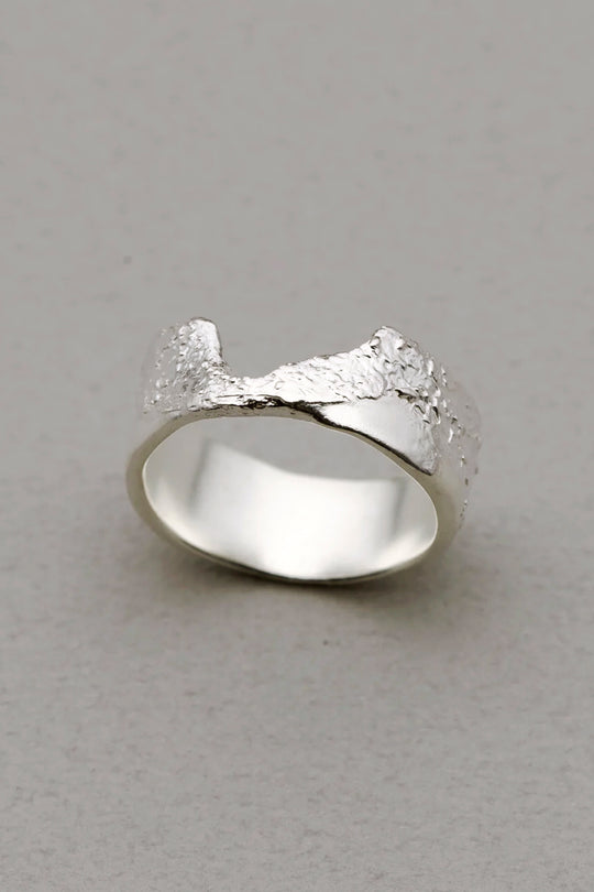 Fragile / Ring