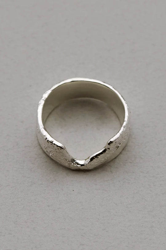 Fragile / Ring