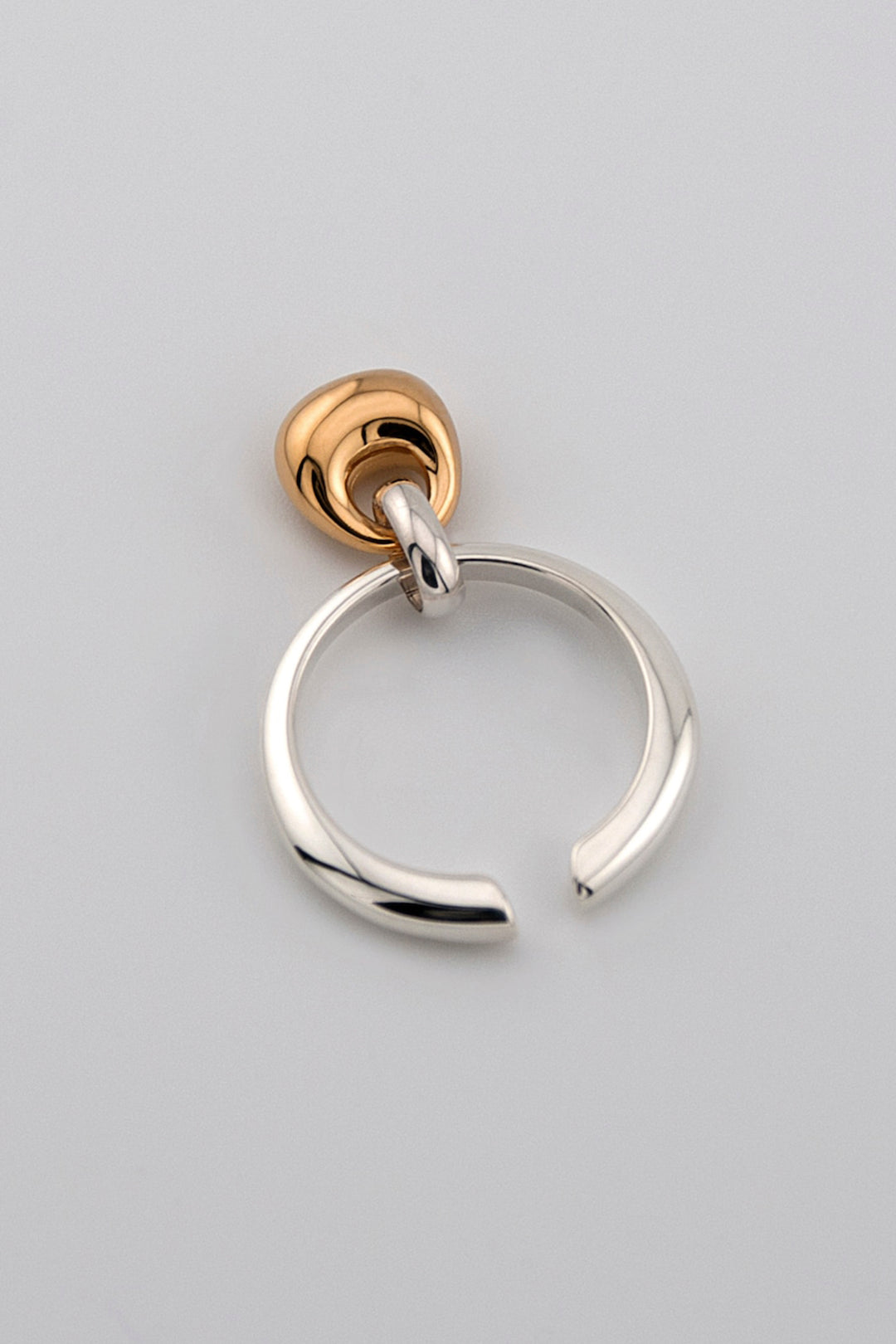Selene 23:33 – Floating Orbit（浮かぶ軌道）｜Earcuff