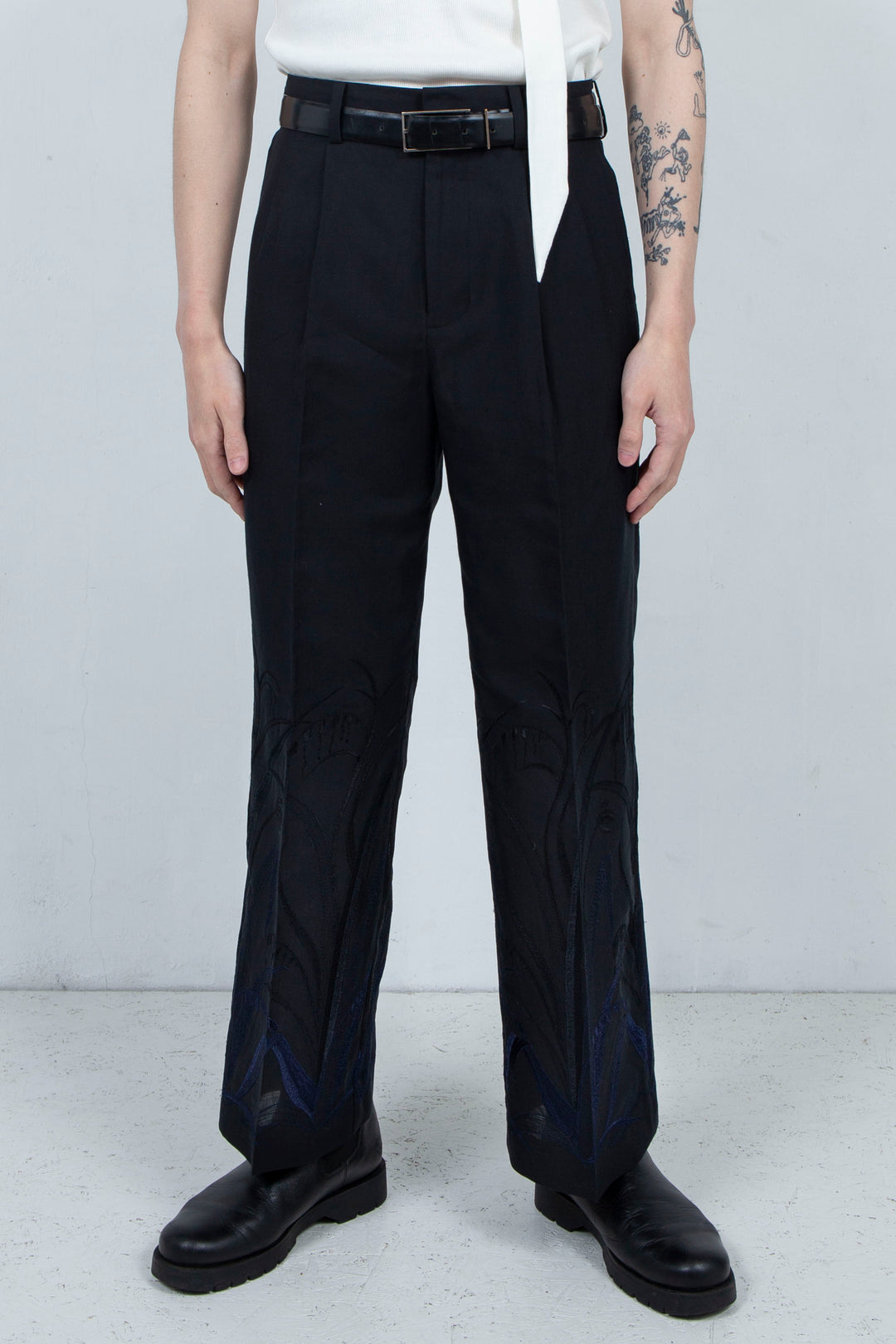 Embroidery linen straight trousers BLACK