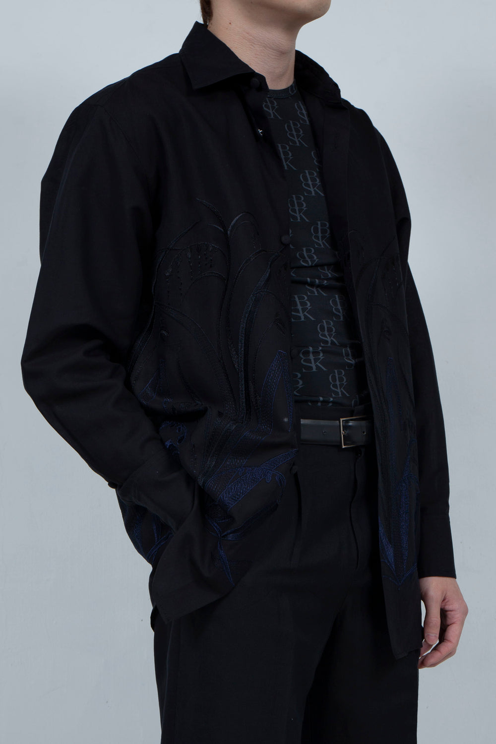 Embroidery linen shirt BLACK
