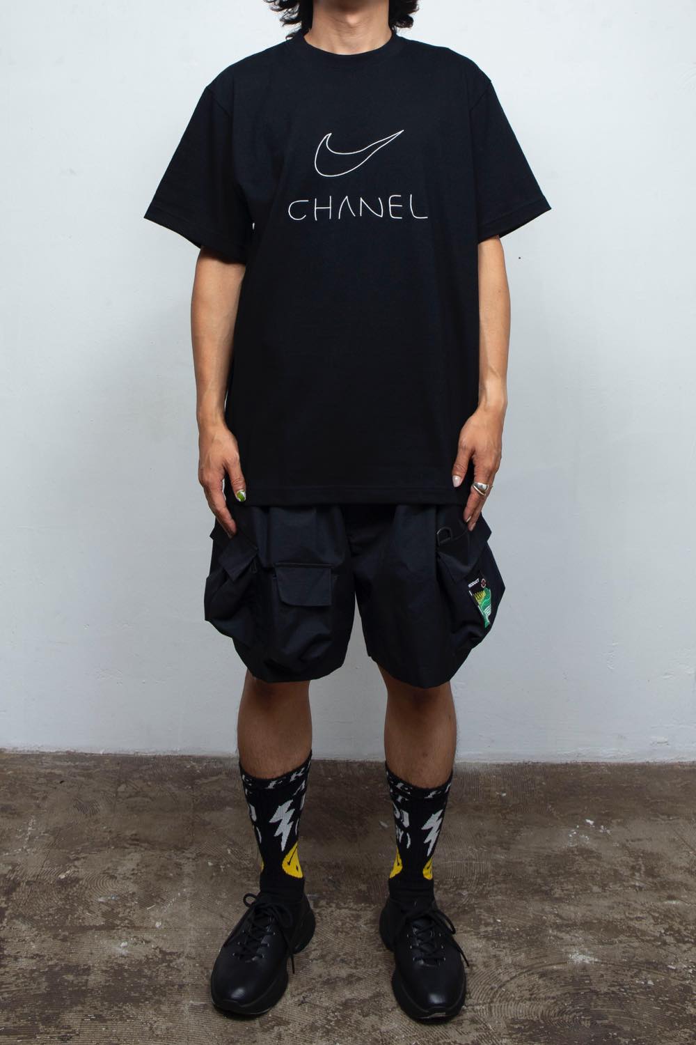 実物　Tシャツ　Mサイズ　fog frwd forward Ford Trucks Men's Built Ford Tough T-Shirt- Official Ford